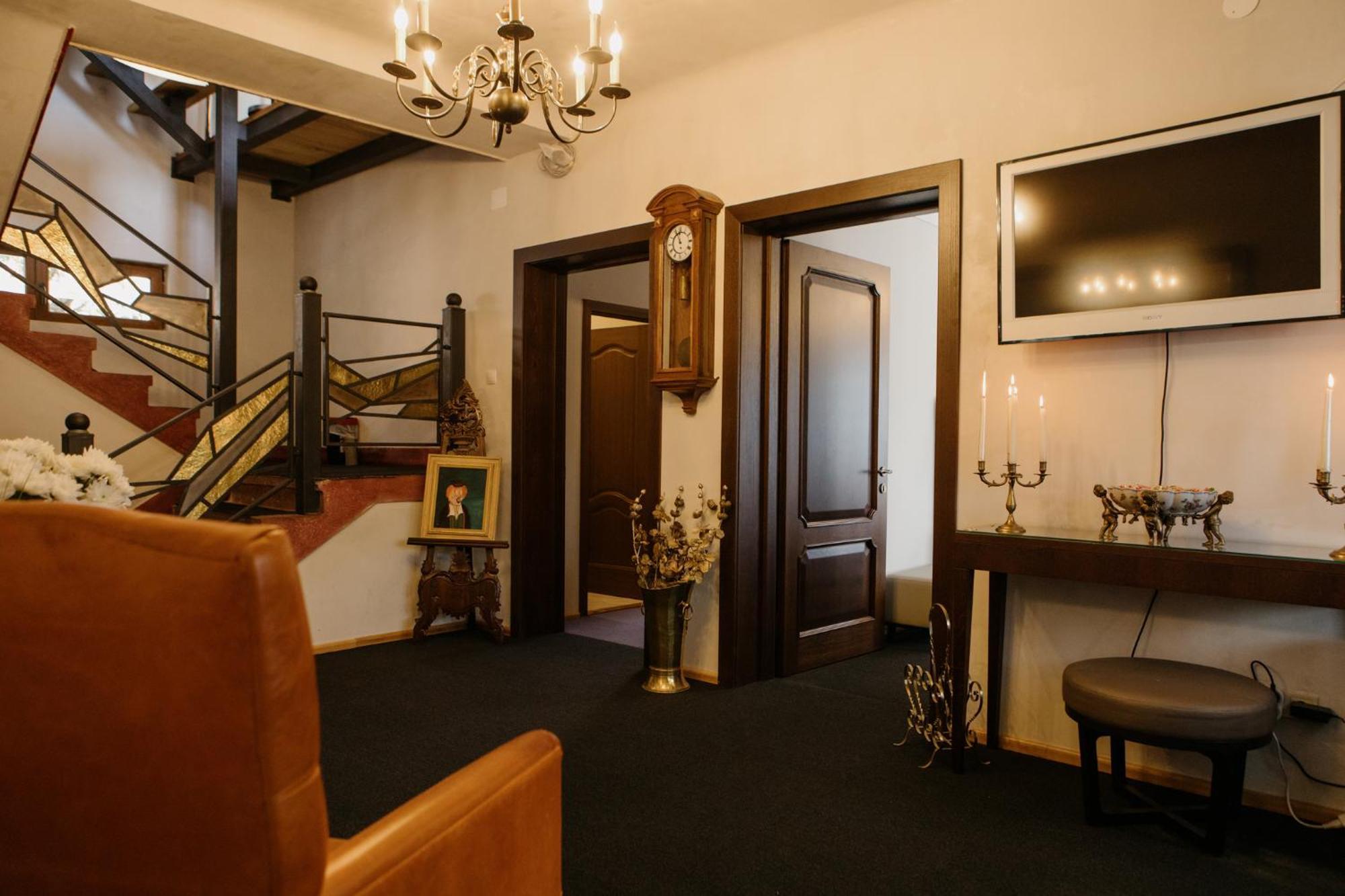 טורדה Excelsior Inn מראה חיצוני תמונה
