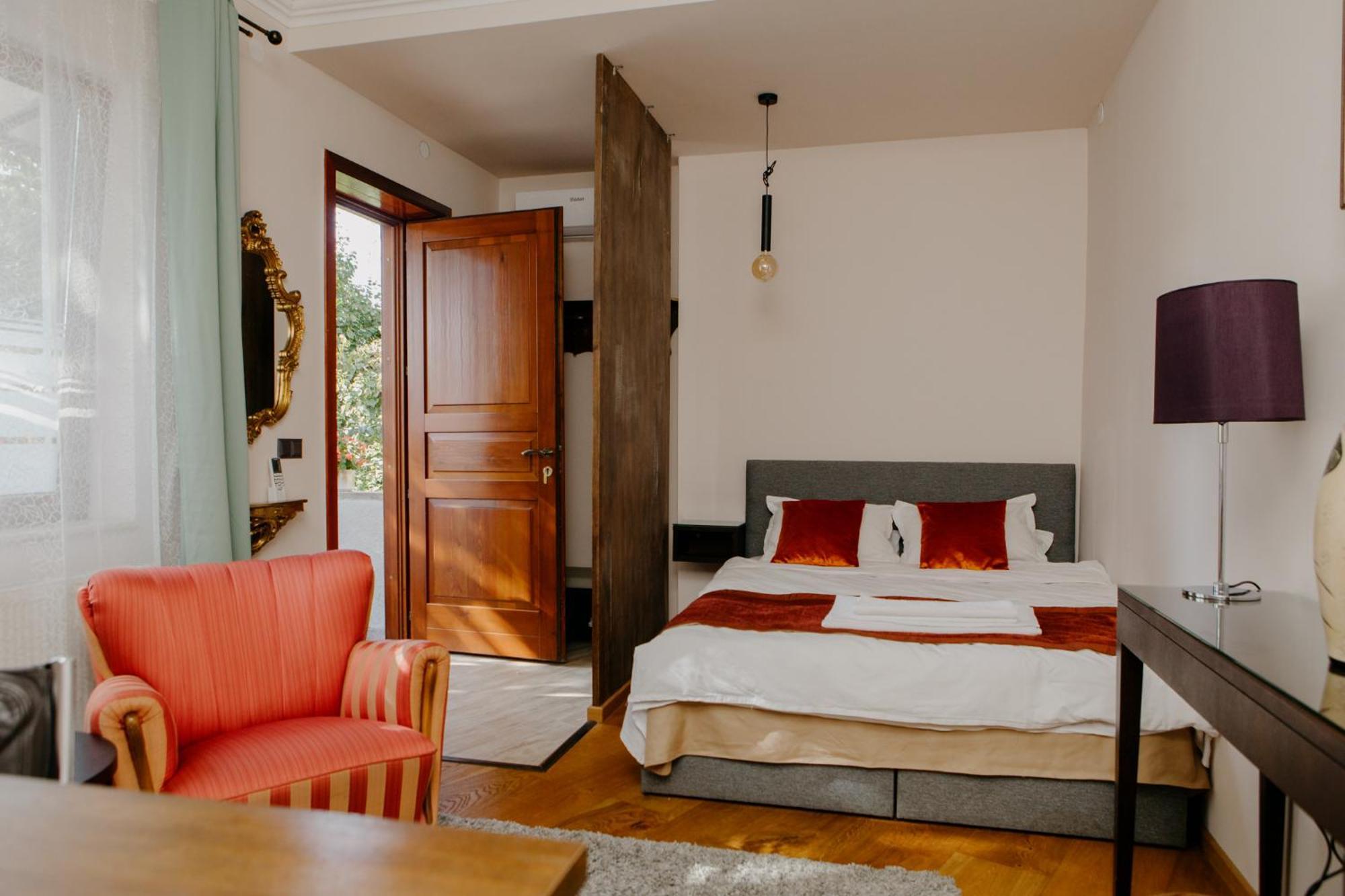 טורדה Excelsior Inn מראה חיצוני תמונה